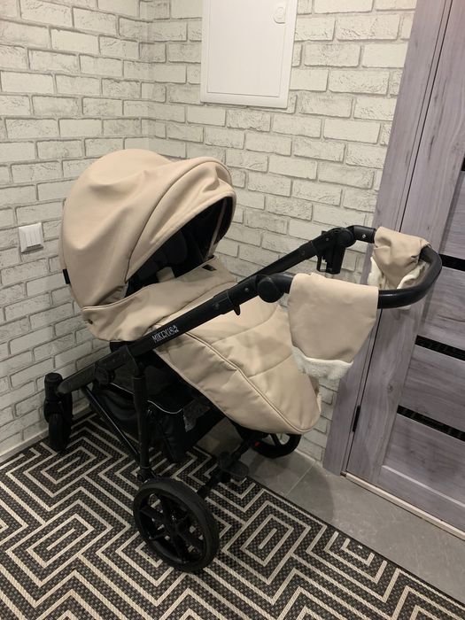 Продам коляску  2 в 1