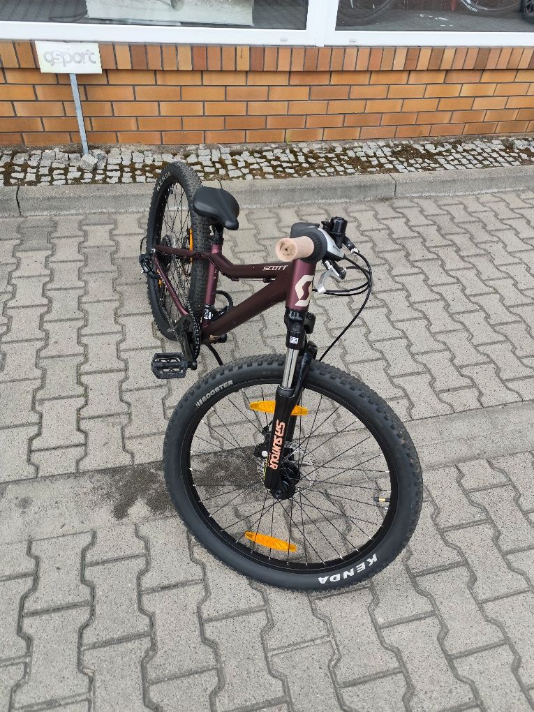 Rower dziecięcy 24 całe Scott Contessa 24