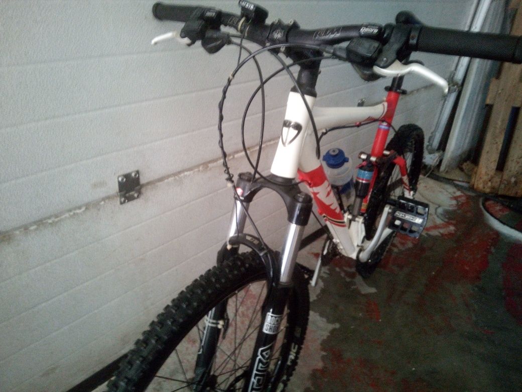 Bicicleta BTT KTM