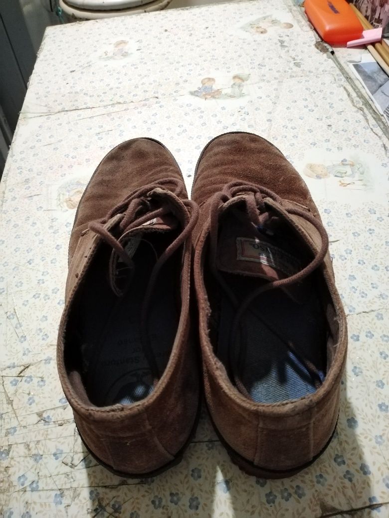 Vendo sapatos novos para homem bom estado
