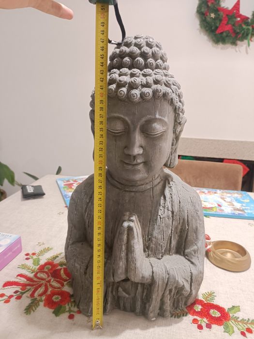 Figura de Buda com 49 cm de altura
