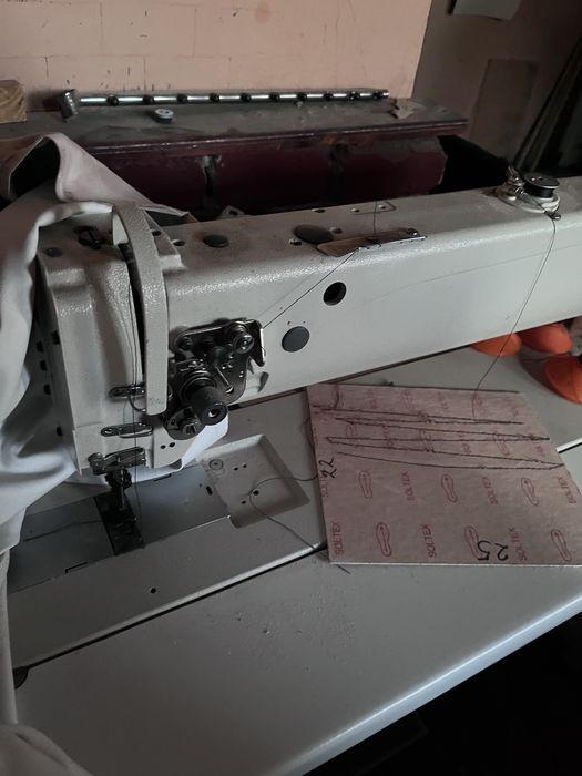 Промислова довго рукавна швейна машина