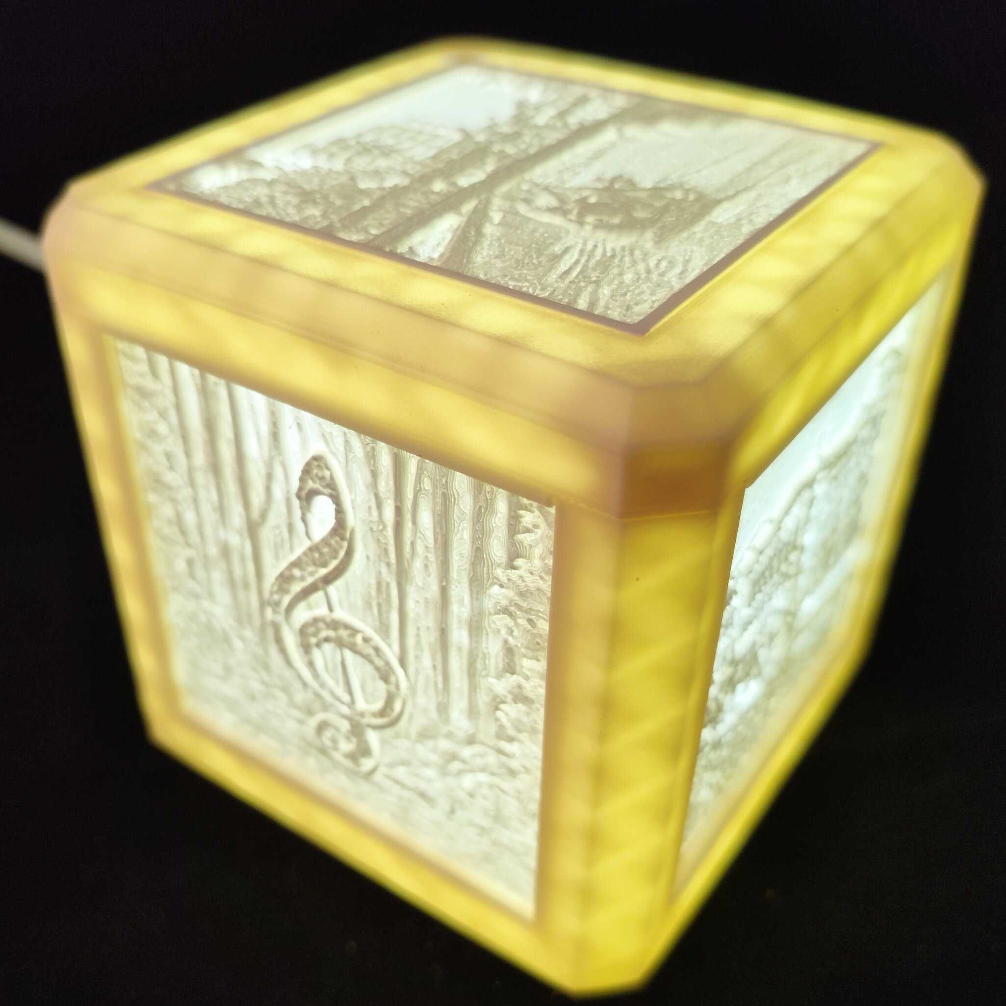 Lâmpada em forma de cubo de litofania - personalizável