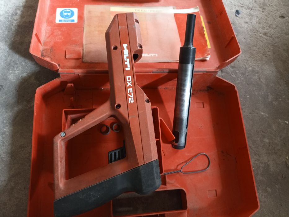 HILTI штроборез , пневмо пистолет монтажный. Б/У.