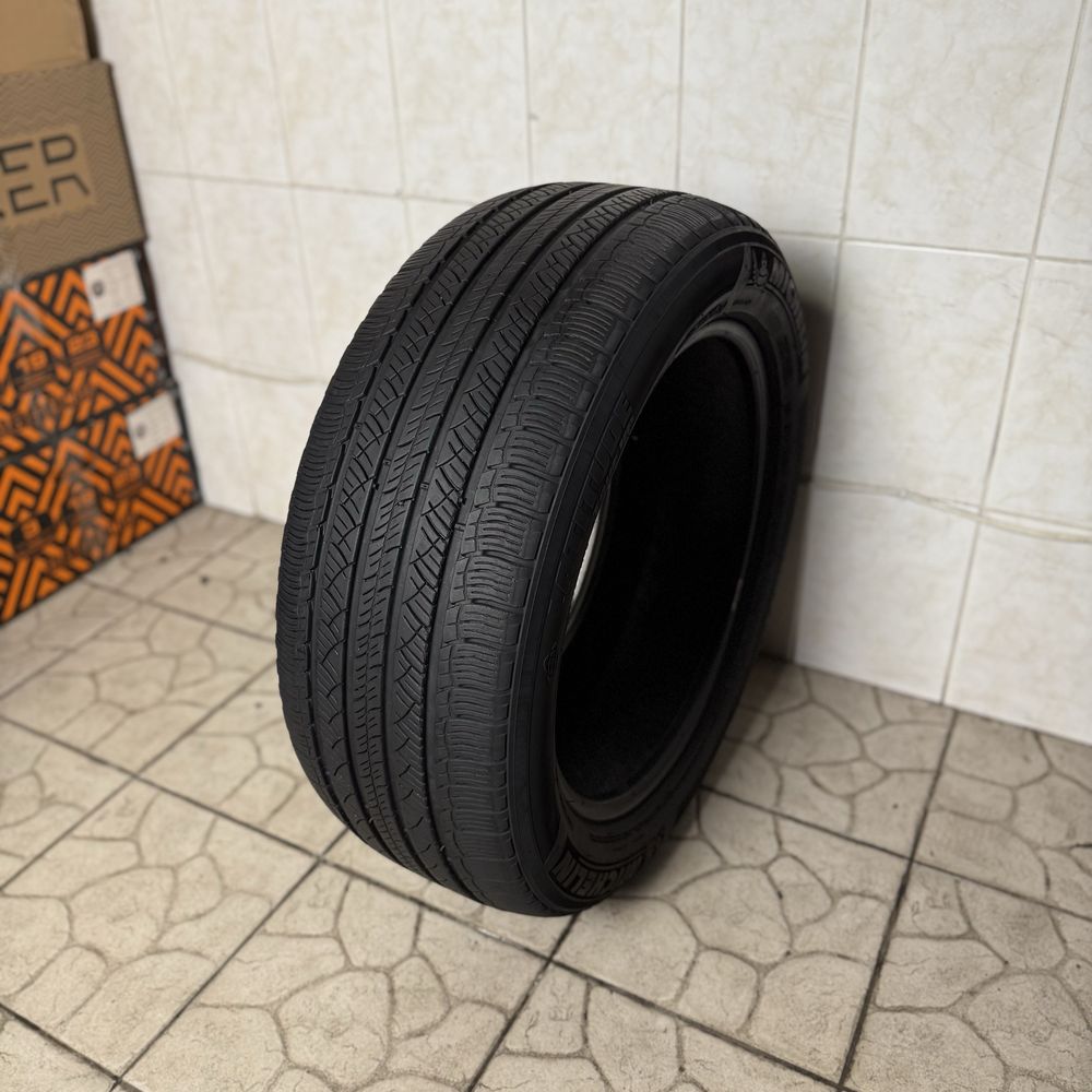 Michelin Latitude Tour HP 235/55/19 шина всесезонна