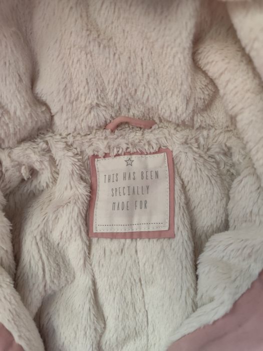 Дві парки на дівчинку на три роки