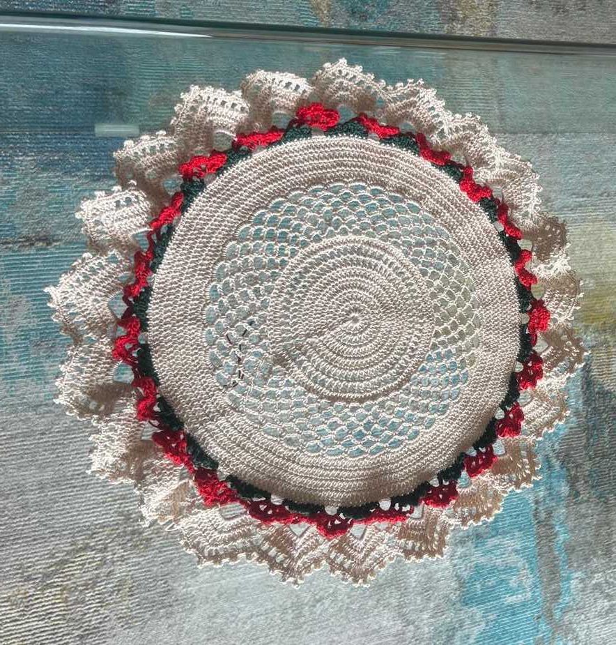 Naperon em Crochê ( napron crochet ) (zona do Funchal)
