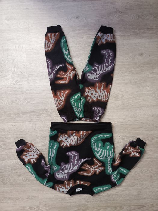 Czarny komplet dresowy dres bluza i spodnie dresowe dinozaury Zara 92