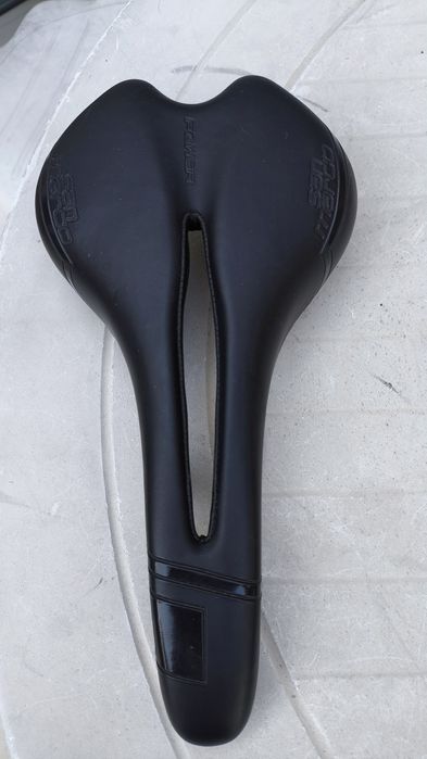 Selim praticamente novos.