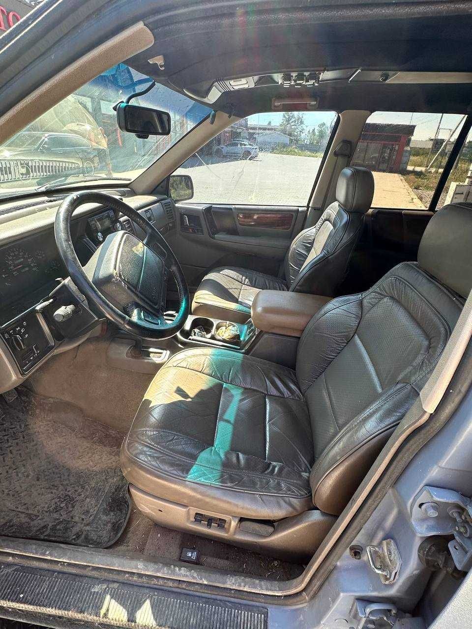 Jeep Grand Cherokee 1993р ZJ • 5.2i AT (220 к.с.) 4WD