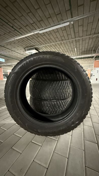 Продам резину Goodyear UltraGrip Ice SUV 255/50 R19 107T