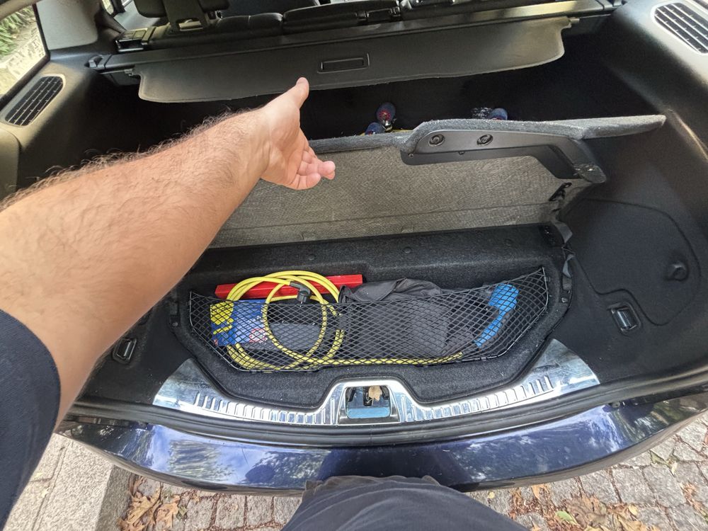 Vendo Volvo V60 bem estimado