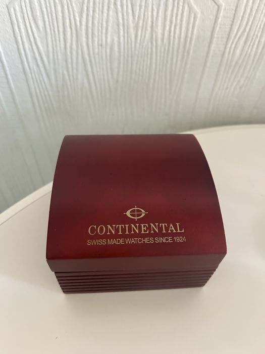 Коробка деревʼяна для годинника continental