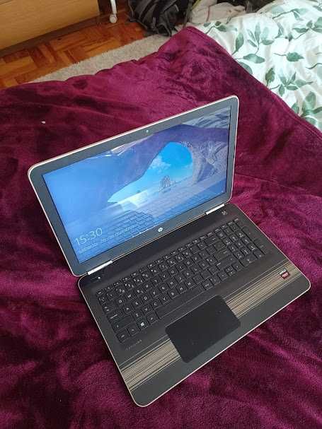 HP Pavilion 15-au048tx 15.6″ - dourado
