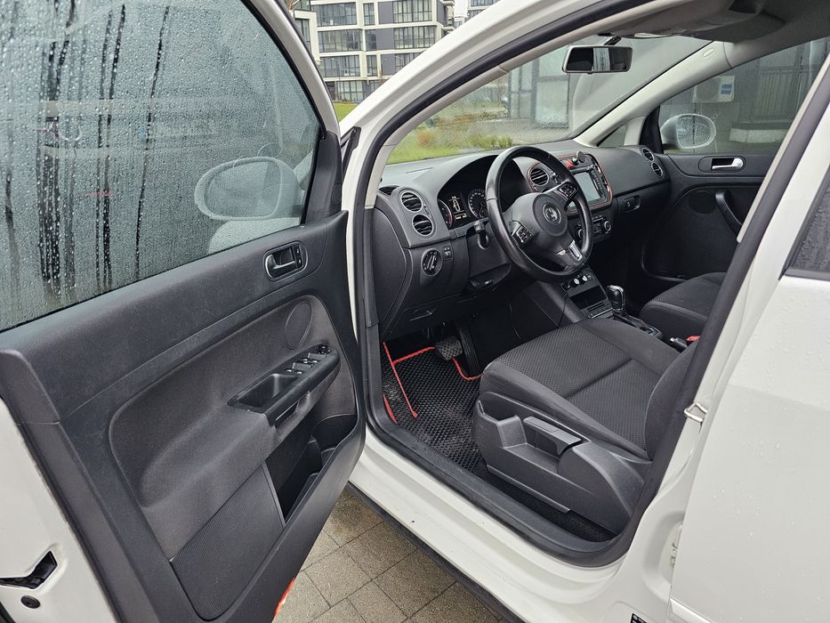 Volkswagen Golf Plus 2011 сімейний автомобіль на автоматичніц короб