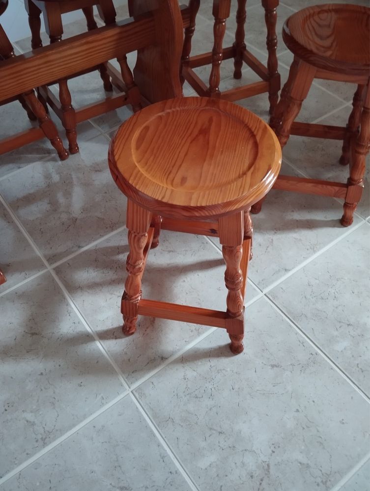 Mesa extensível de jantar 120/150 com 6 bancos