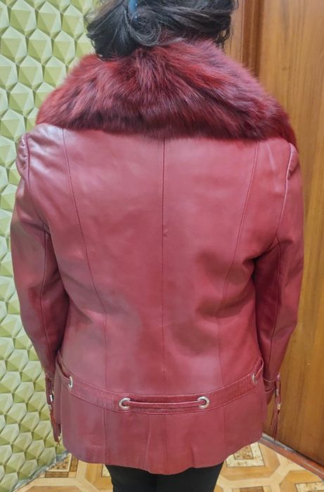 Куртка кожаная женская . Полушубок для девочки