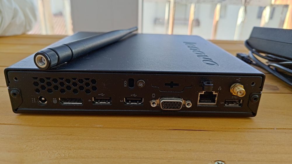 Mini PC Lenovo ThinkCentre M72e Tiny