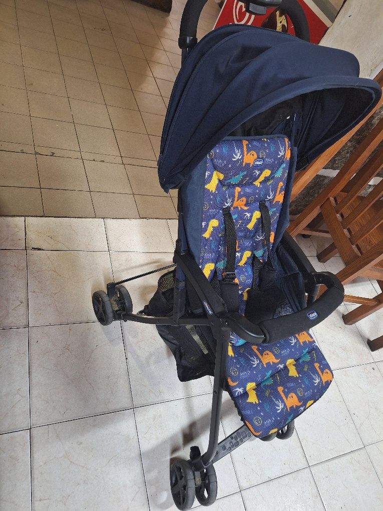 Carrinho passeio bebé