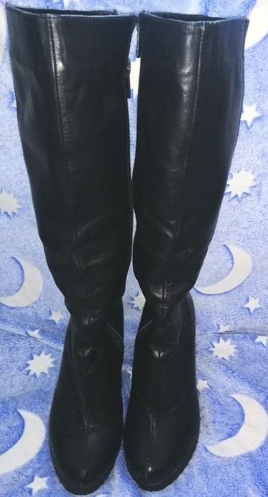 Продам в  дуже хорошому стані як нові!