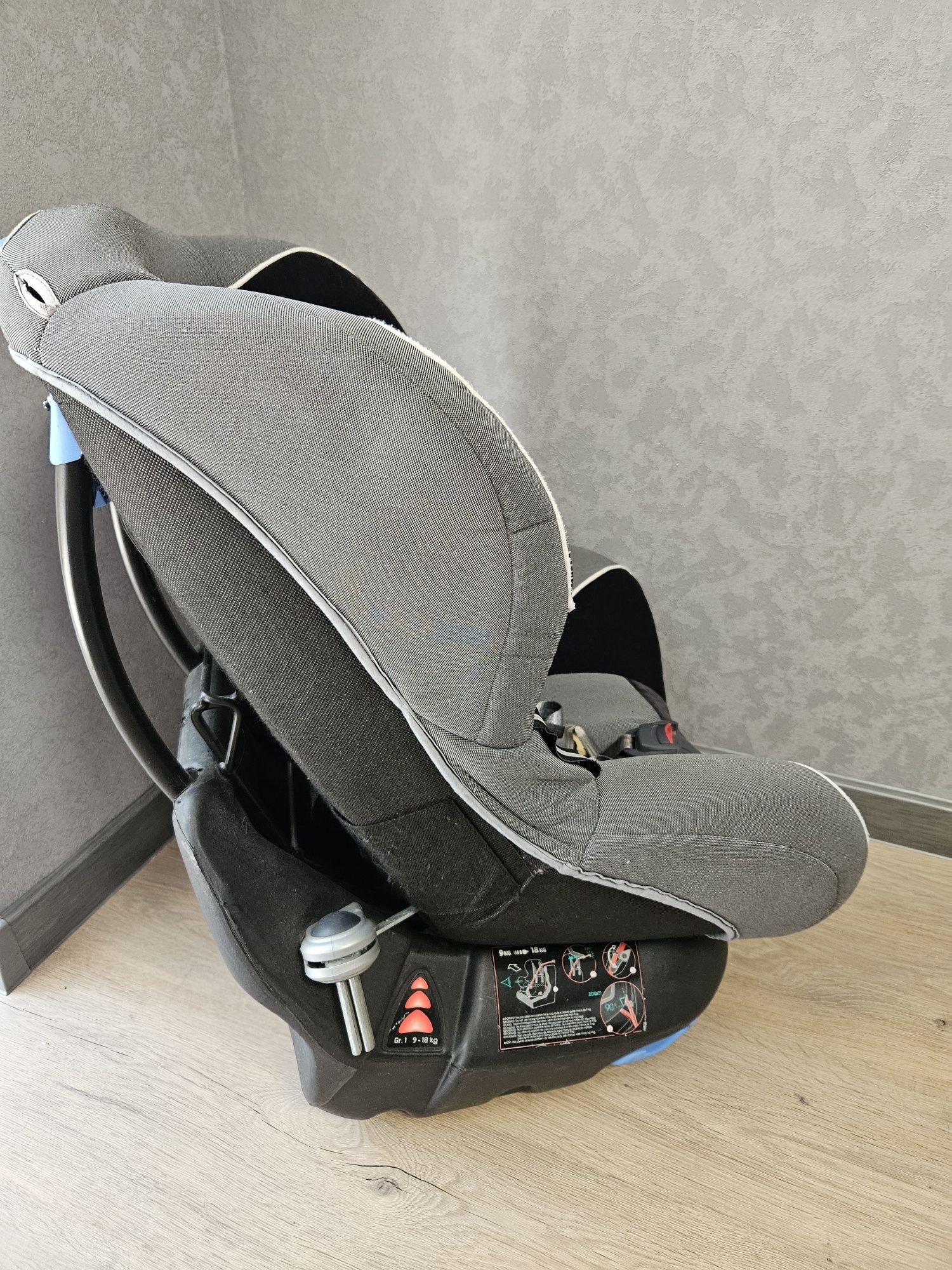 Дитяче автокрісло Renolux, 9-18 кг