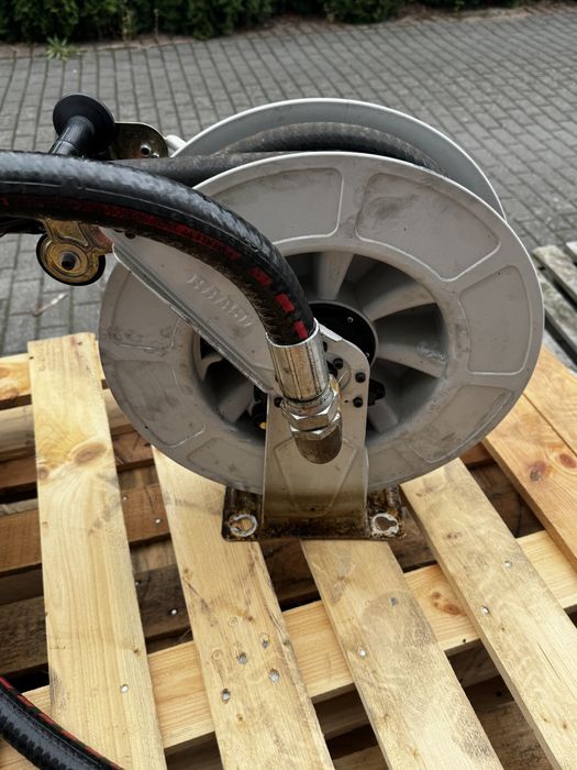 Zwijak węża do zbiornika paliwa