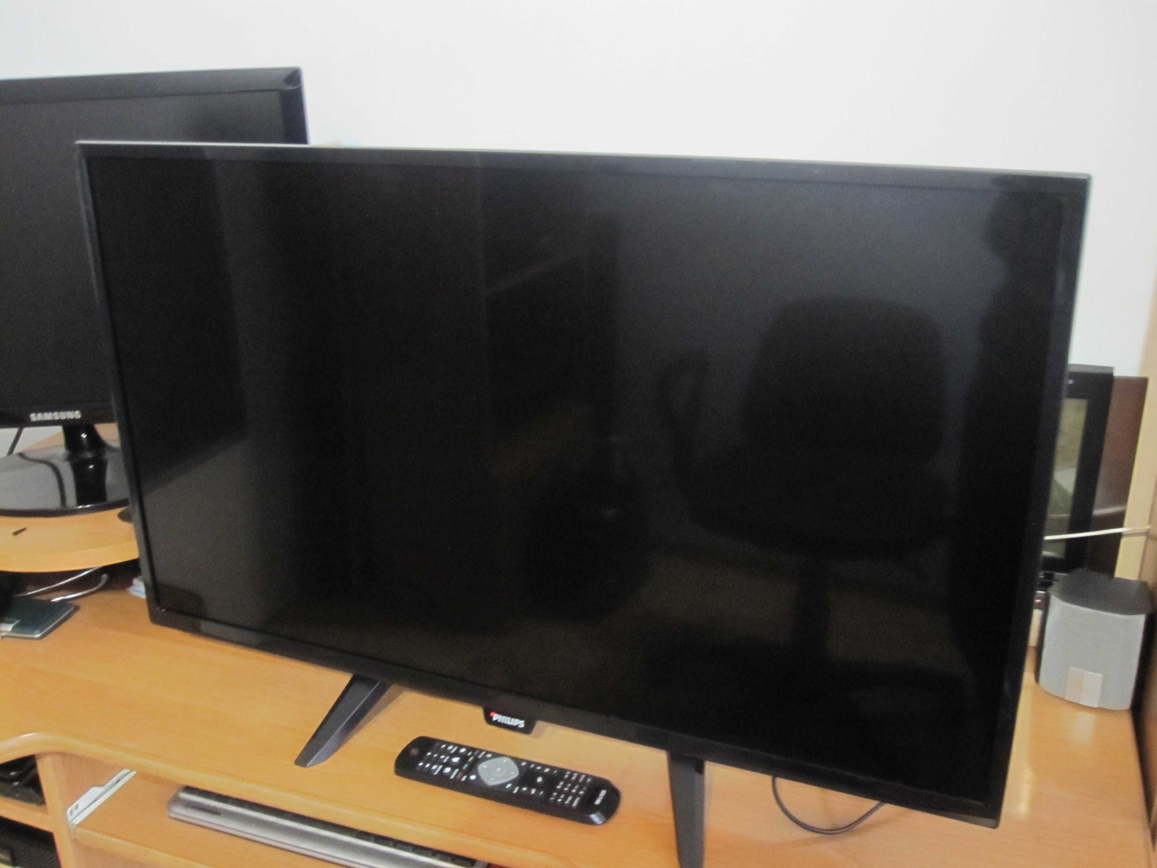 Telewizor Samsung 28"LED/ Philips 32"LED