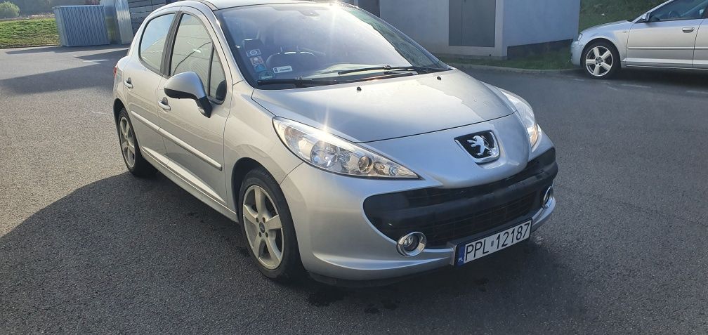 Peugeot 207 1.6 silnik 110 KM 5 drzwi panorama