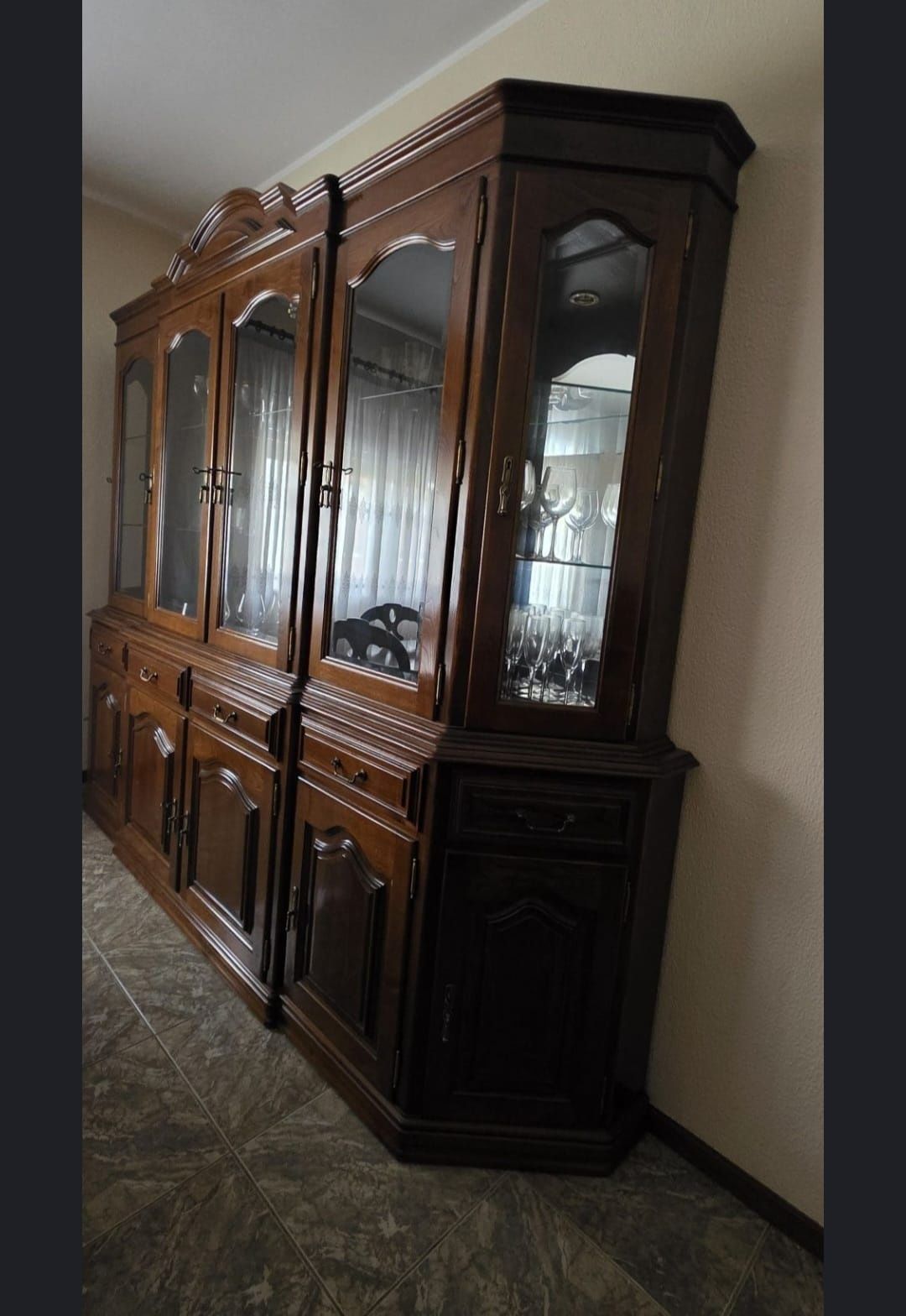 Cristaleira / louçeiro / cristaleira de sala