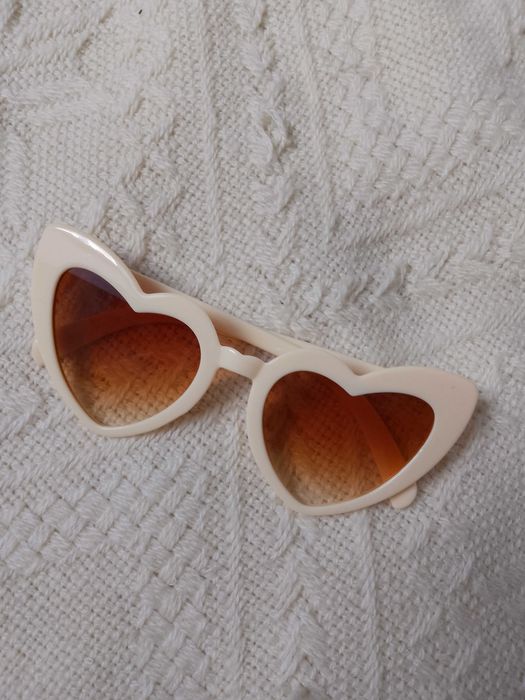 Okulary kremowe serca serduszka nowe przeciwsłoneczne viral viralowe