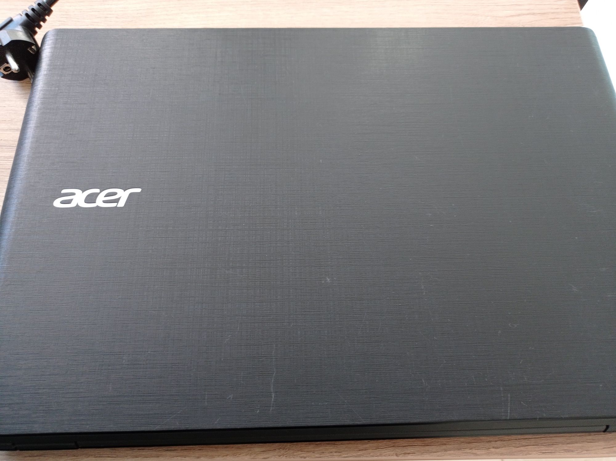 Ноутбук Acer E5-772G/17.3"/Intel i5-5200U/8 ГБ/GF 940M 2Гб/SSD 512