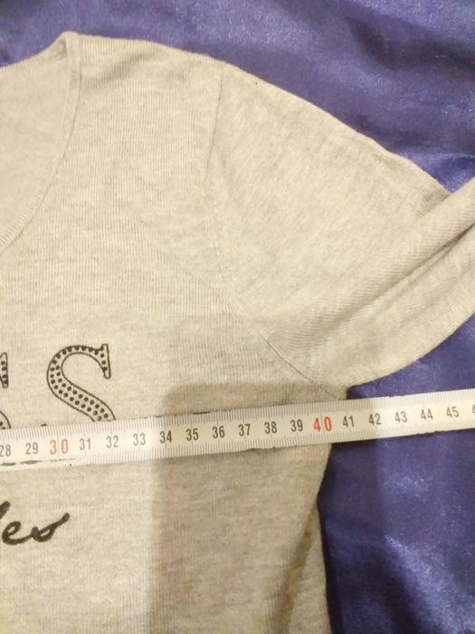 Sweter Guess S 36 szary duży dekolt napis cekiny