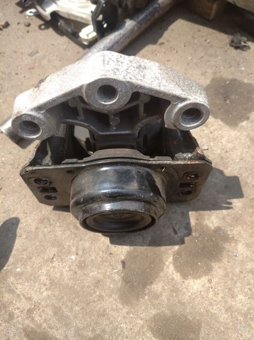 Подушка двигуна Peugeot 308 1,6 бензин EP6