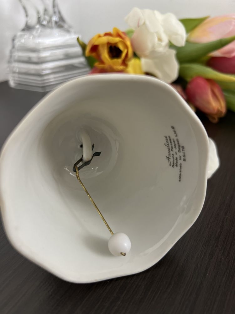 Porcelana japońska dzwoneczek z motywem dzieci