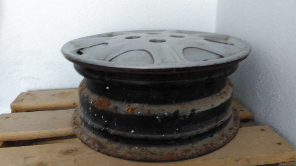 Fiat, Lancia, Alfa : 4 jantes, 14” de ferro + 4 tampões originais Fiat