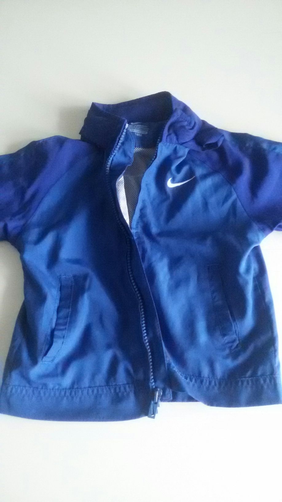 Dres NIKE dla chłopca, roz. 86 z kapturem