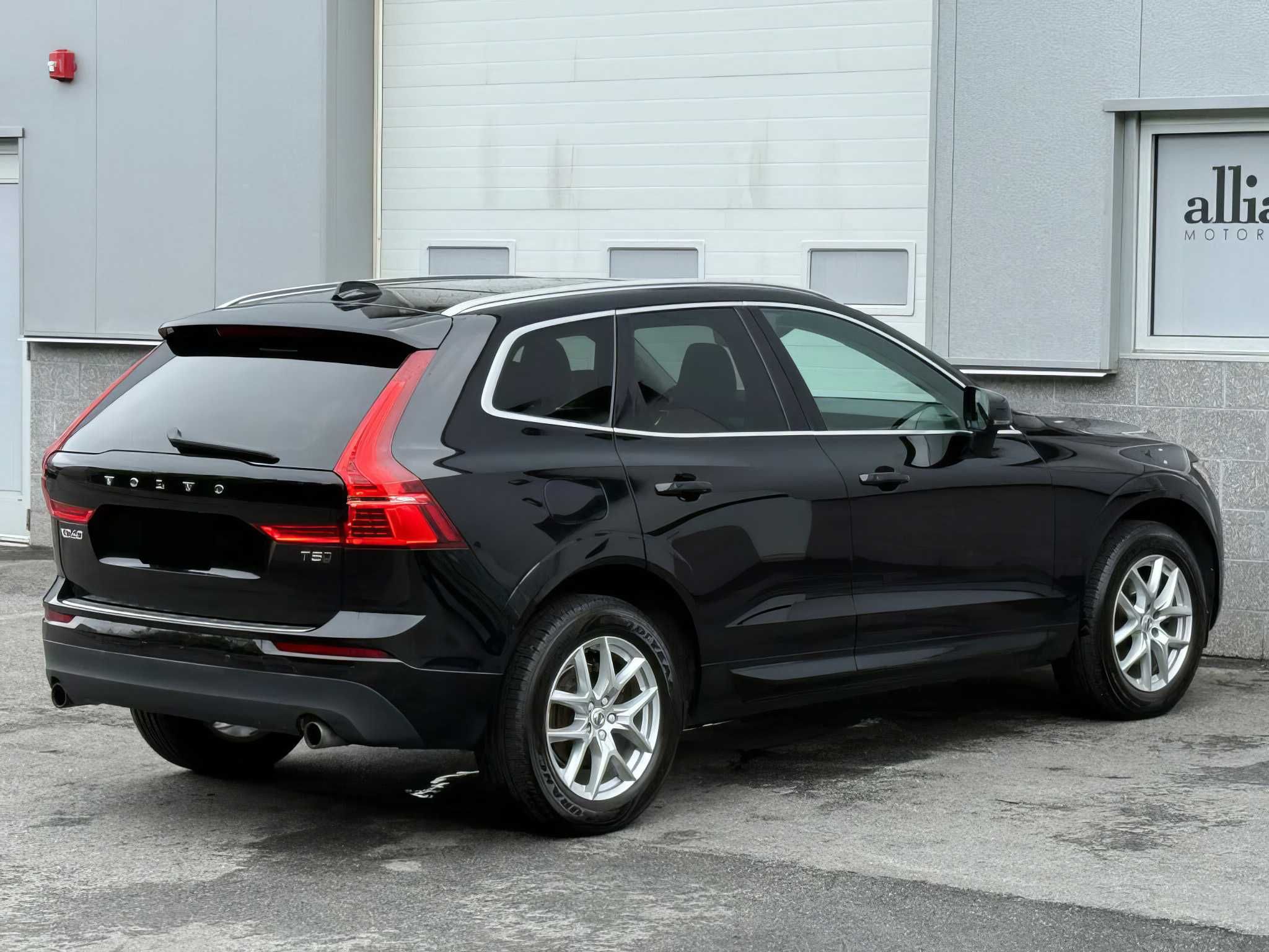 2020 Volvo XC60 T5 Momentum