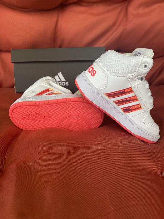 Tenis Lindissimos Adidas Novos! tam 23