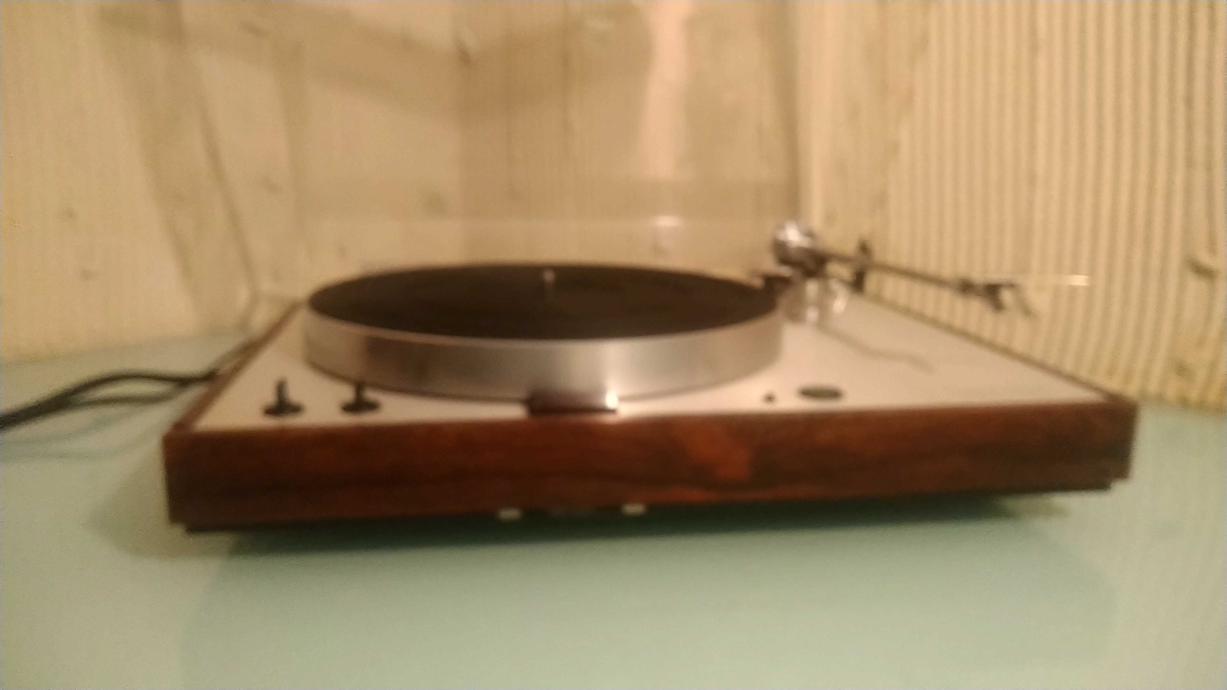 Gramofon Luxman PD 277