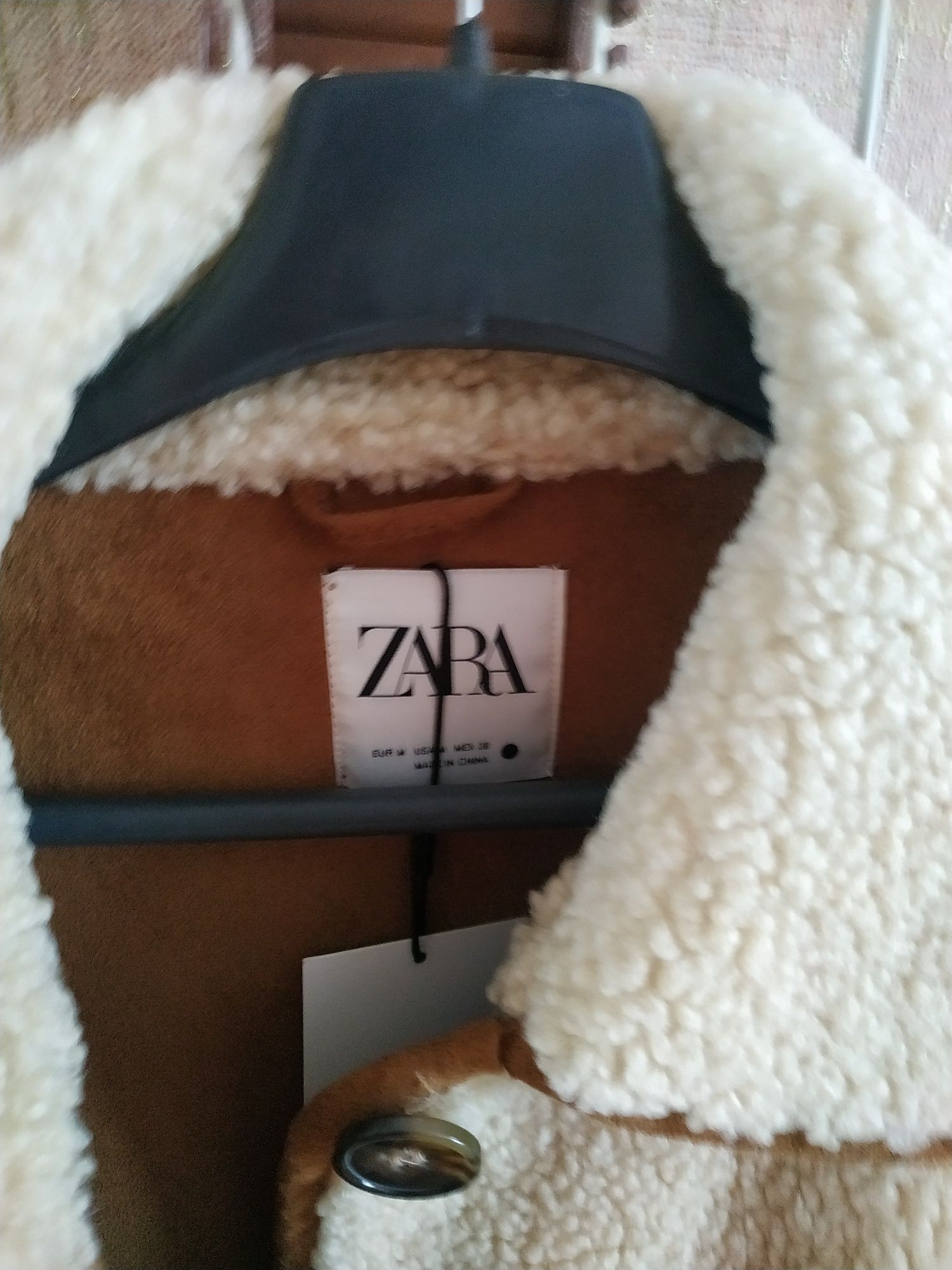Пальто ZARA нове р.М