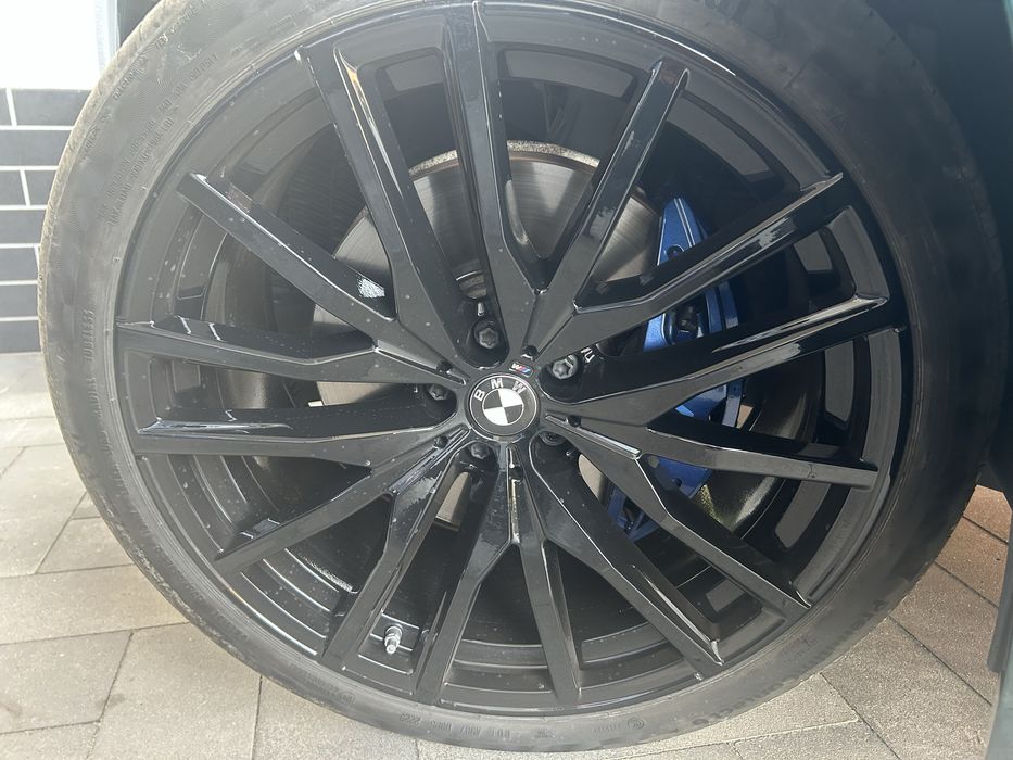 Продам BMW X5 2024