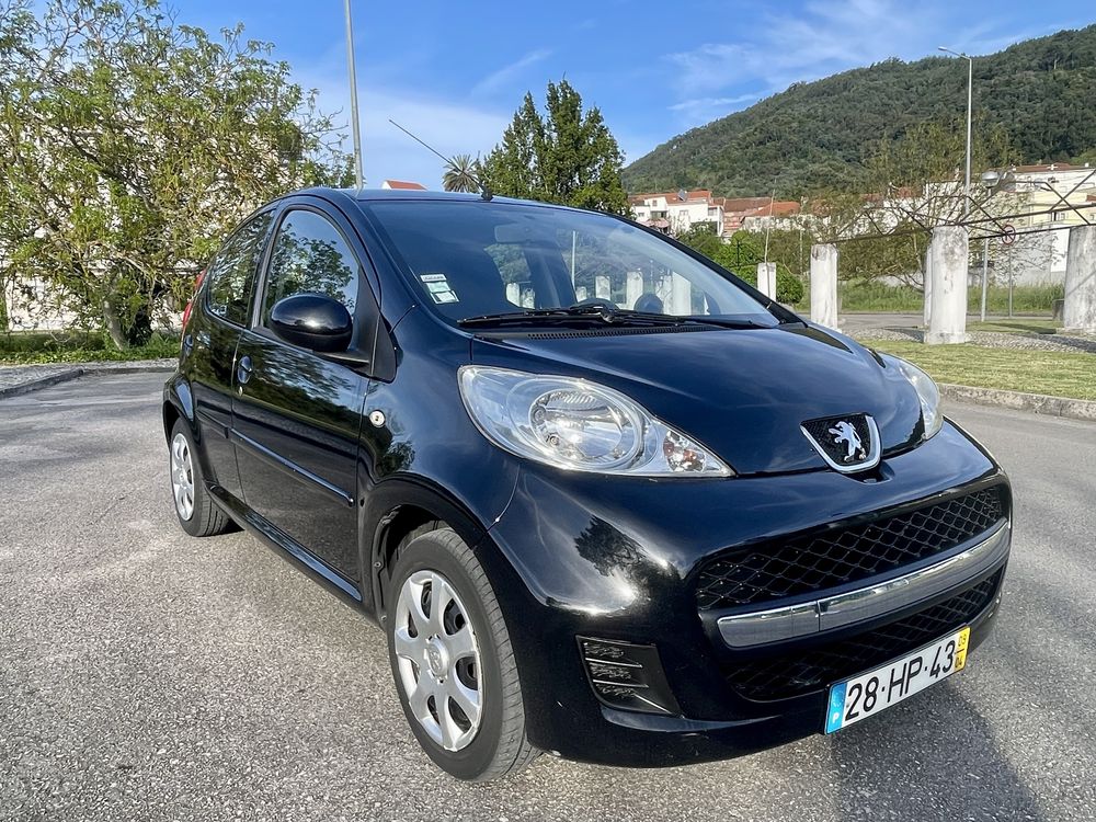 PEUGEOT 107 Hatchback 1.0 Gasolina