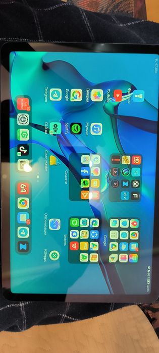 Планшет Huawei Mate pad,повний комплект,усе працює