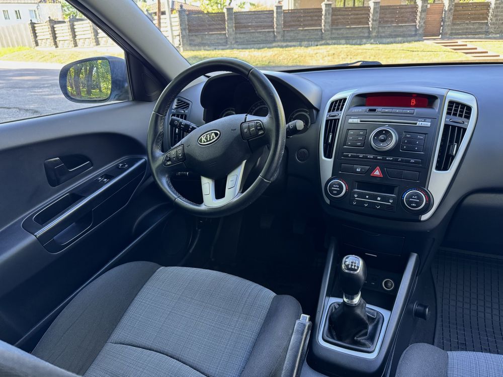 KIA Ceed 2012  хароший надійний автомобіль