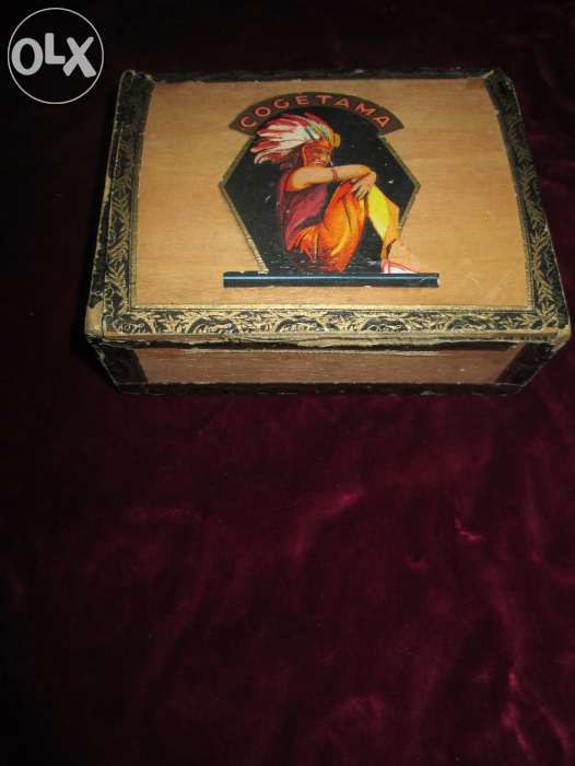 Caixa de Cigarros Antiga