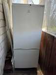 Продам корпус холодильник Indesit,Висота 170/175 см.