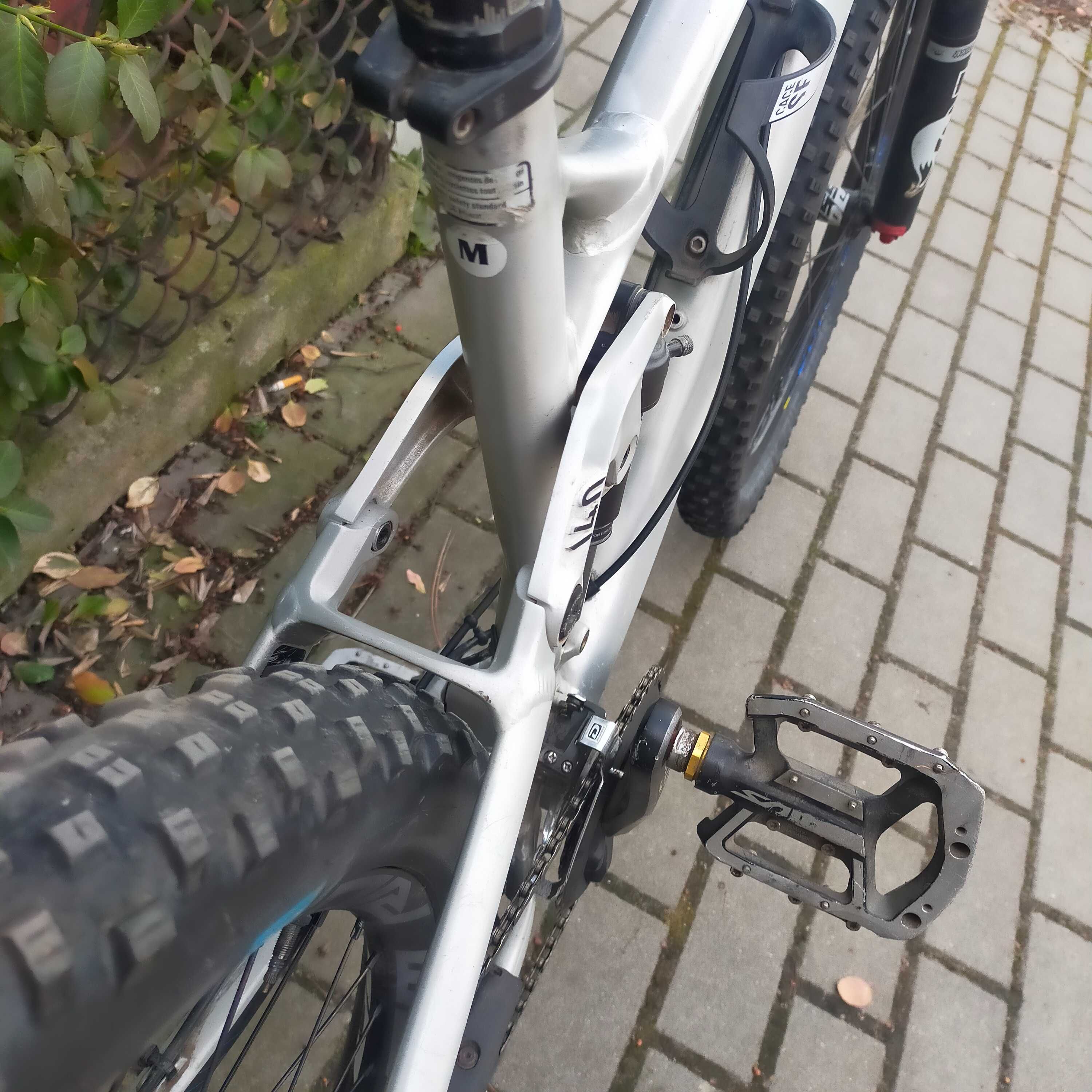 Canyon Spectral AL 6.0 M 27,5" Full MTB Enduro Trail Trek Marin FOX XC