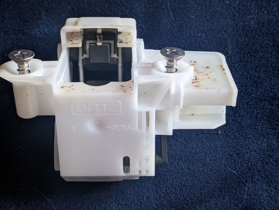 Замок двери (блокиратор) посудомоечной машины  Electrolux EG-380701