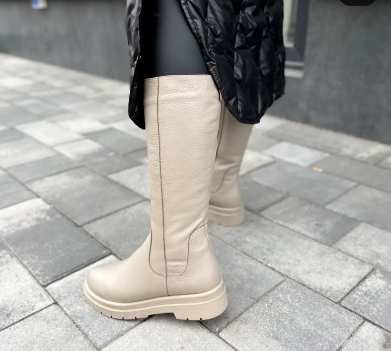 Шкіряні чоботи із натуральним шутром  в середині