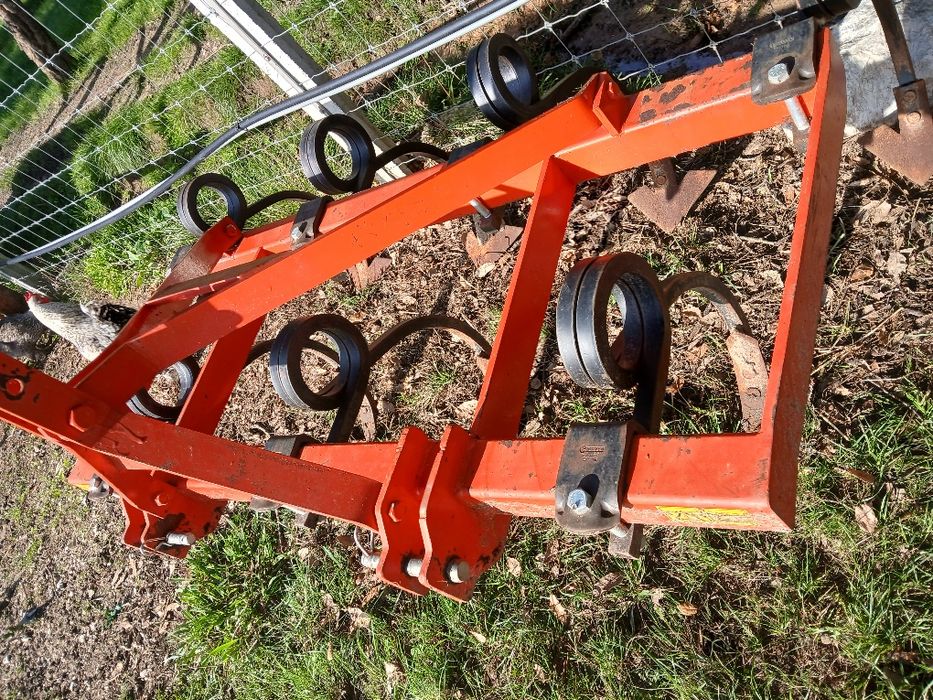 Escaraficador vibrocultor reforçado semi-novo